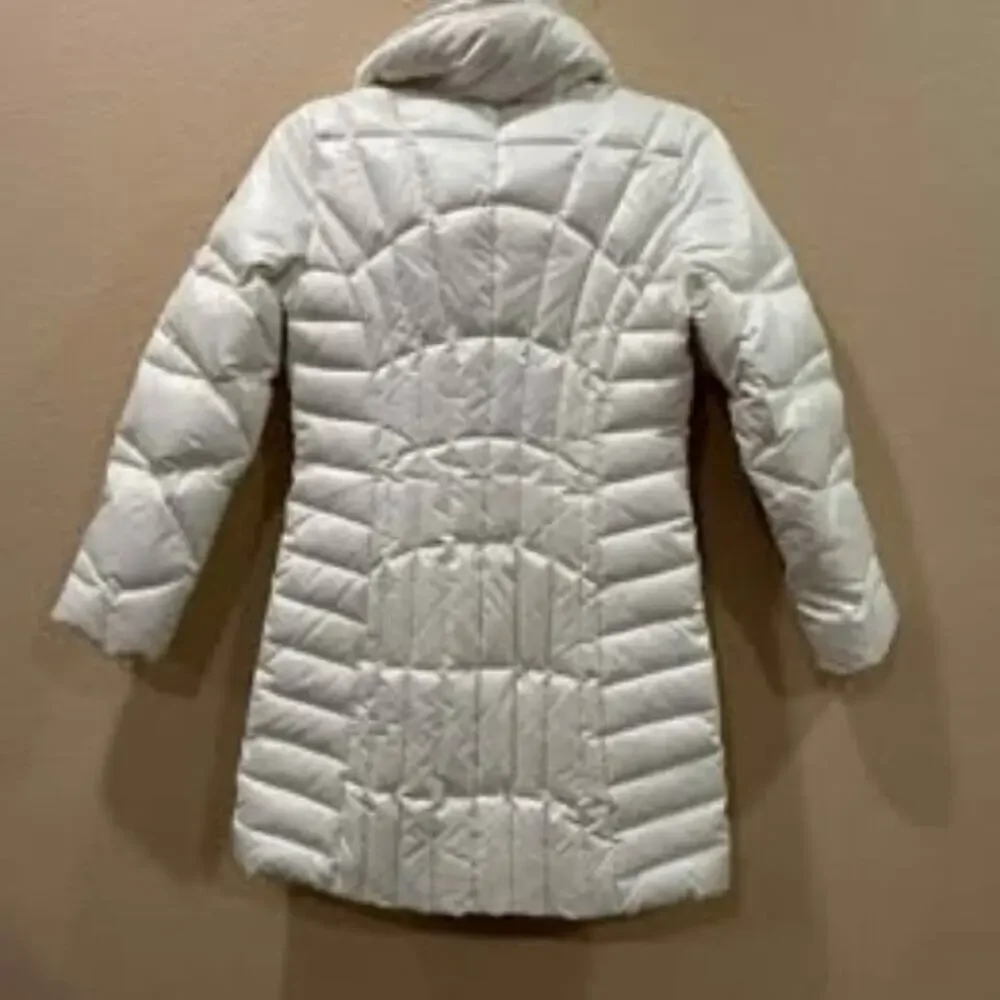 Women's size small Guess Longer puffer jacket - Picture 3 of 6